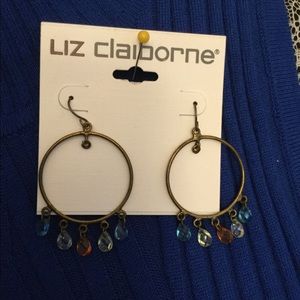 TWO DELICATE WIRE PIERCE EARRINGS  🌟